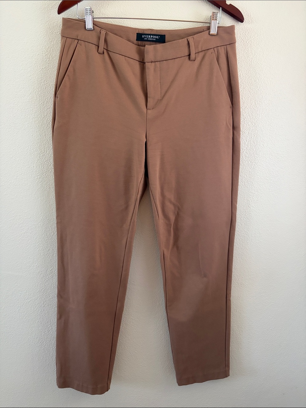 Liverpool Los Angeles women’s tan stretch dress pants | tan | size 10